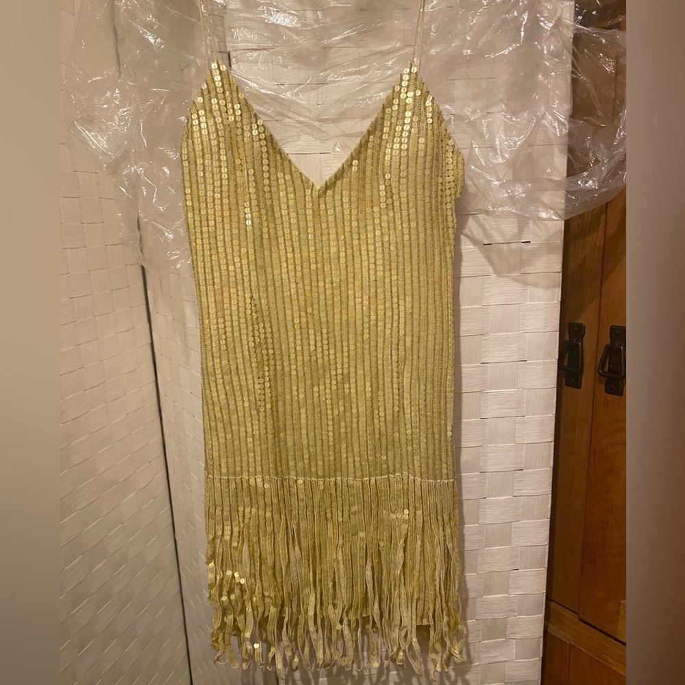 Evening dress. Formal.
